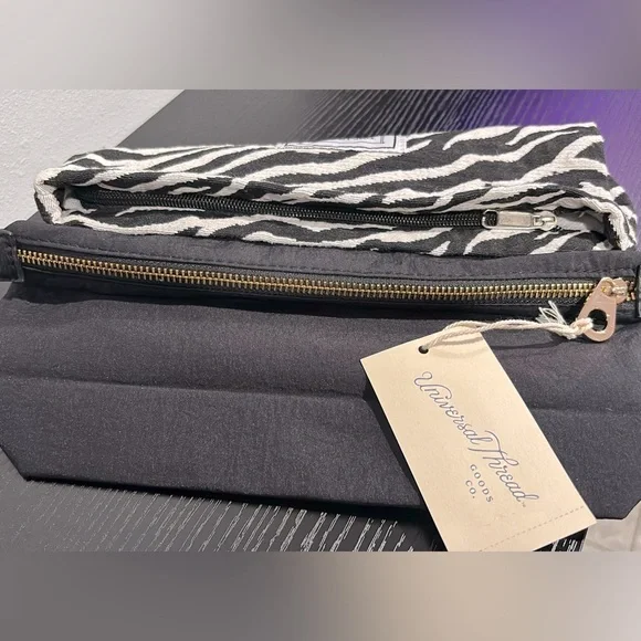 Cosmetic Bags NWT!! - Picture 2 of 3